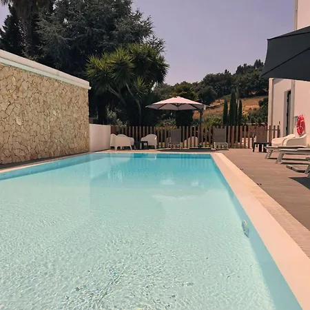 3m & אכסניה Alvaiázere